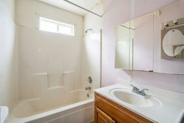 217 12th Street, East Moline, IL 61244