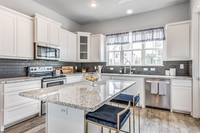203 S Village Way, Lewisville, TX 75057