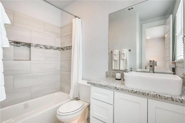 203 S Village Way, Lewisville, TX 75057