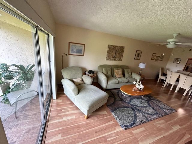 371 S Hollybrook Dr 308, Pembroke Pines, FL 33025