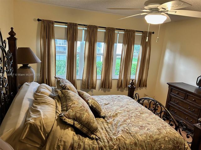 371 S Hollybrook Dr 308, Pembroke Pines, FL 33025