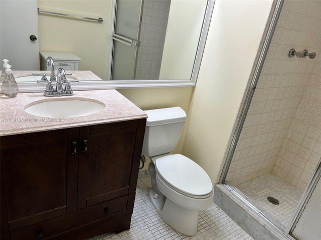 371 S Hollybrook Dr 308, Pembroke Pines, FL 33025