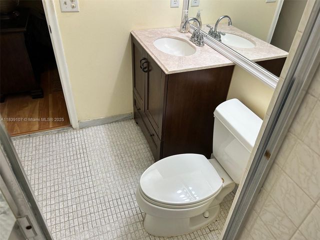 371 S Hollybrook Dr 308, Pembroke Pines, FL 33025