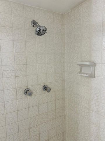 371 S Hollybrook Dr 308, Pembroke Pines, FL 33025