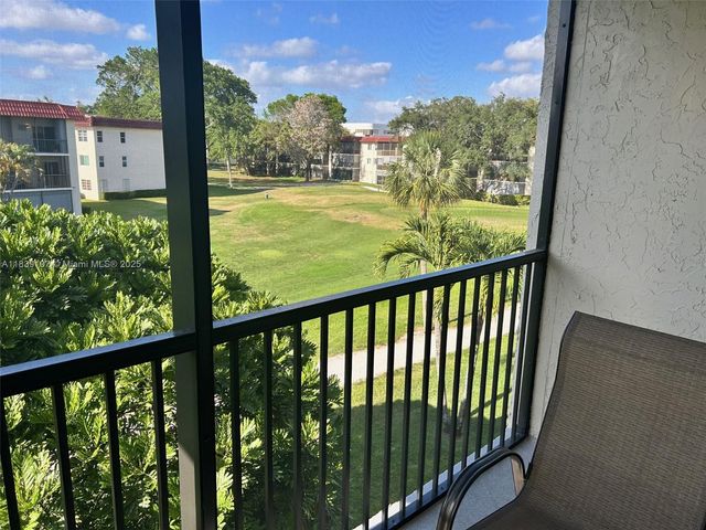 371 S Hollybrook Dr 308, Pembroke Pines, FL 33025