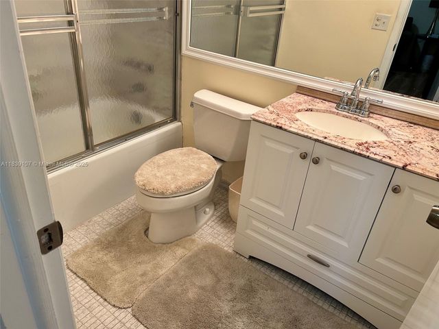 371 S Hollybrook Dr 308, Pembroke Pines, FL 33025