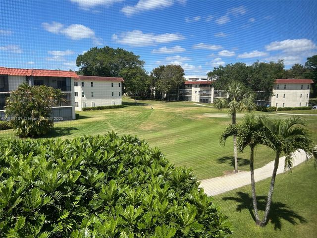 371 S Hollybrook Dr 308, Pembroke Pines, FL 33025