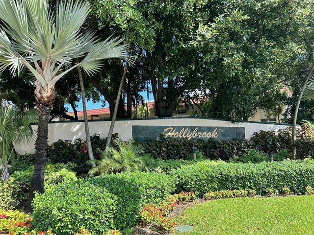 371 S Hollybrook Dr 308, Pembroke Pines, FL 33025