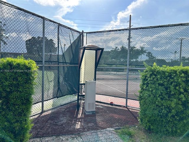 371 S Hollybrook Dr 308, Pembroke Pines, FL 33025