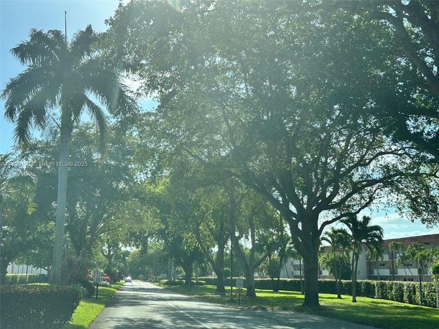 371 S Hollybrook Dr 308, Pembroke Pines, FL 33025