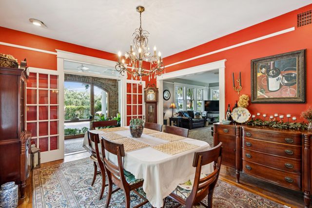 138 Folly Road Boulevard, Charleston, SC 29407