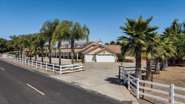 31011 Edwards Ave, Oakdale, CA 95361