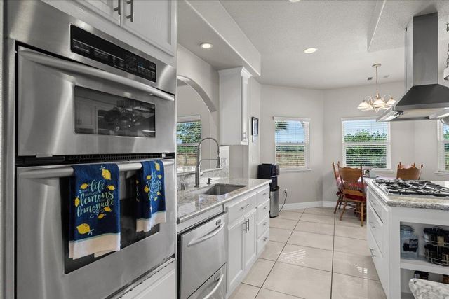 31011 Edwards Ave, Oakdale, CA 95361