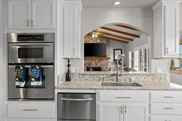 31011 Edwards Ave, Oakdale, CA 95361