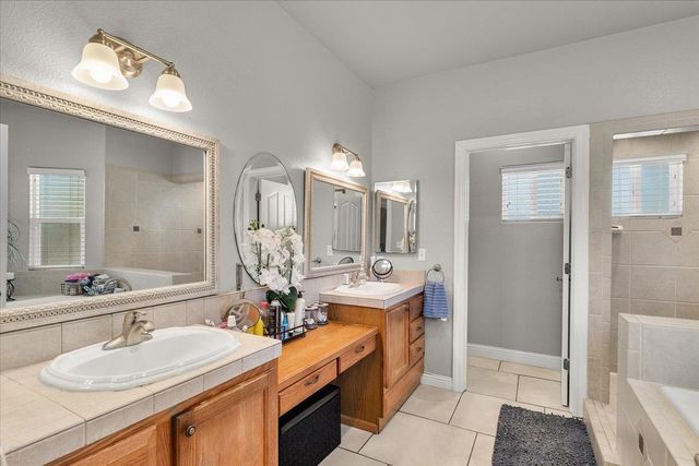 31011 Edwards Ave, Oakdale, CA 95361