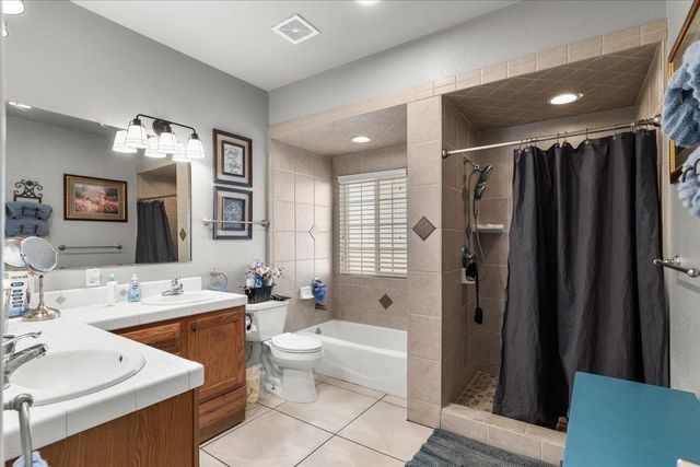 31011 Edwards Ave, Oakdale, CA 95361