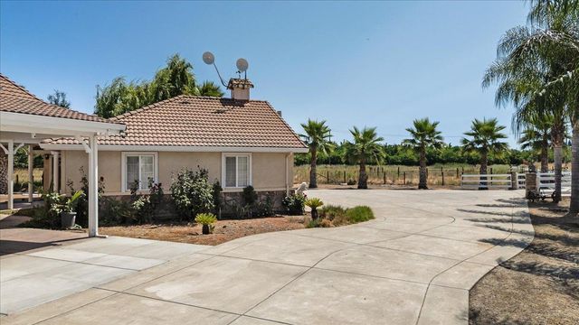 31011 Edwards Ave, Oakdale, CA 95361