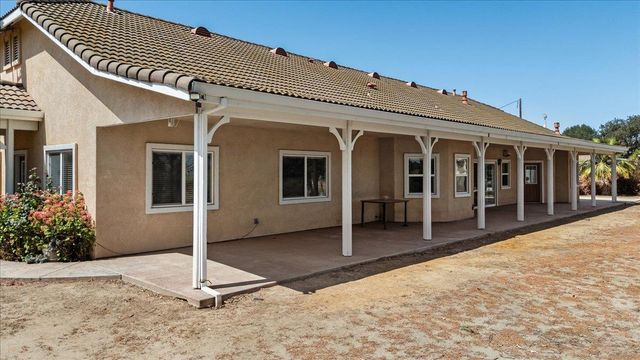 31011 Edwards Ave, Oakdale, CA 95361