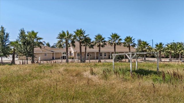 31011 Edwards Ave, Oakdale, CA 95361