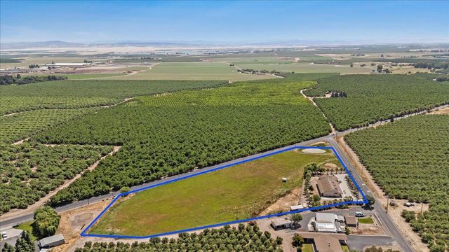 31011 Edwards Ave, Oakdale, CA 95361