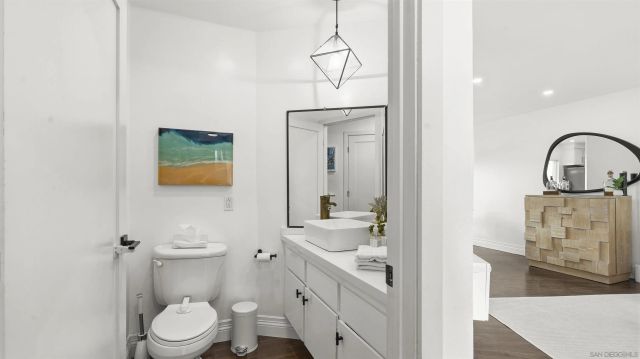 8490 Via Sonoma 10, La Jolla, CA 92037