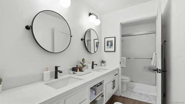 8490 Via Sonoma 10, La Jolla, CA 92037