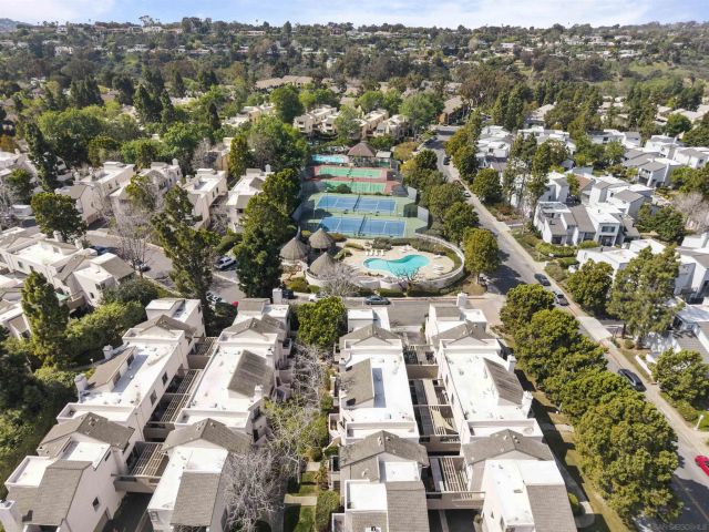 8490 Via Sonoma 10, La Jolla, CA 92037