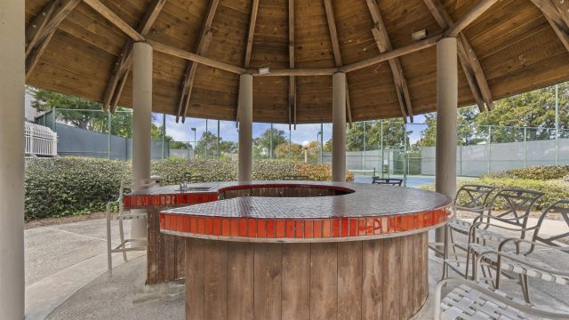 8490 Via Sonoma 10, La Jolla, CA 92037