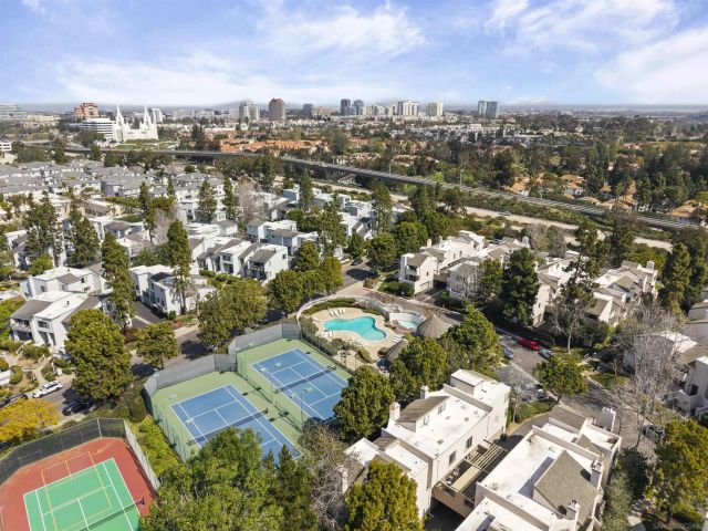 8490 Via Sonoma 10, La Jolla, CA 92037