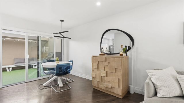 8490 Via Sonoma 10, La Jolla, CA 92037