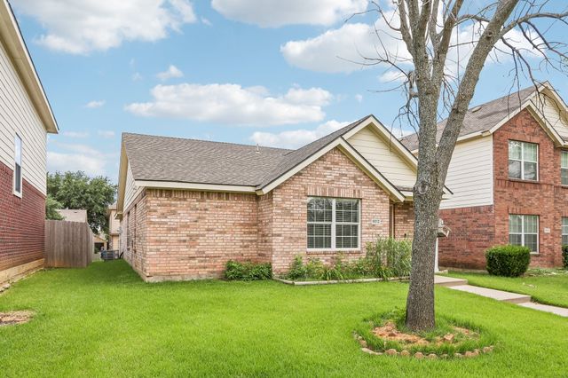 9012 Wayne Street, Cross Roads, TX 76227
