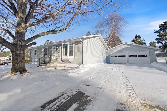 1014 NE 5th Avenue, Grand Rapids, MN 55744