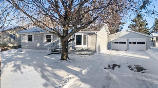 1014 NE 5th Avenue, Grand Rapids, MN 55744
