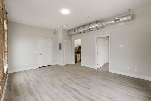 792 W MONTROSE STREET 205, Clermont, FL 34711