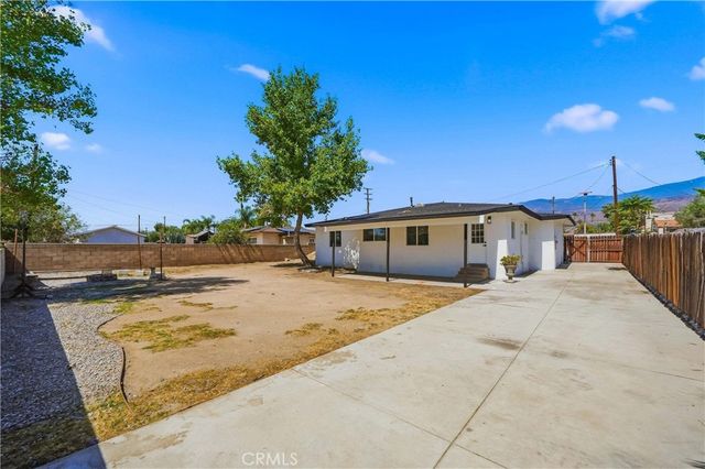 1475 E Marshall, San Bernardino, CA 92404
