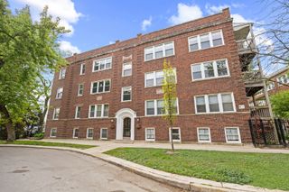 1221 W JARVIS Avenue 2, Chicago, IL 60626