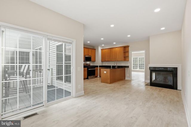 2512 TERRA COTTA CIR, Herndon, VA 20171
