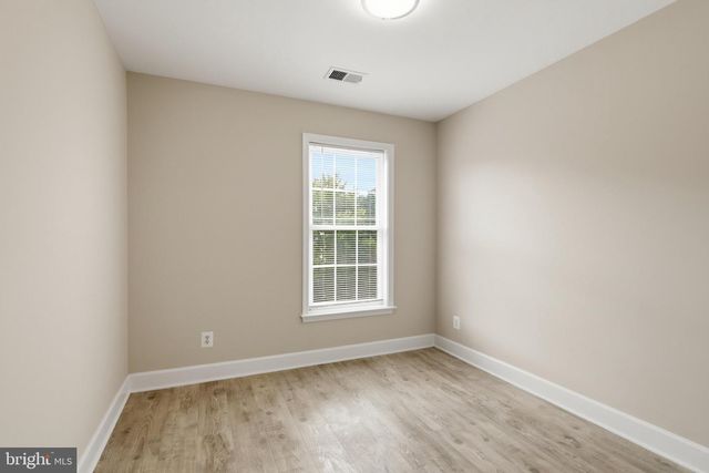 2512 TERRA COTTA CIR, Herndon, VA 20171