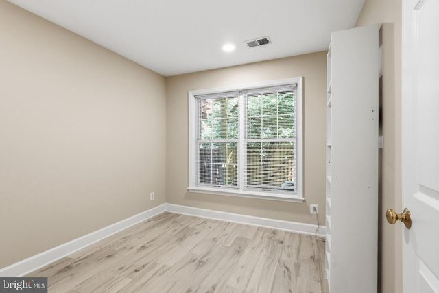 2512 TERRA COTTA CIR, Herndon, VA 20171