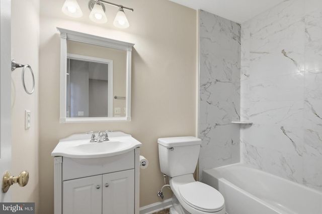 2512 TERRA COTTA CIR, Herndon, VA 20171