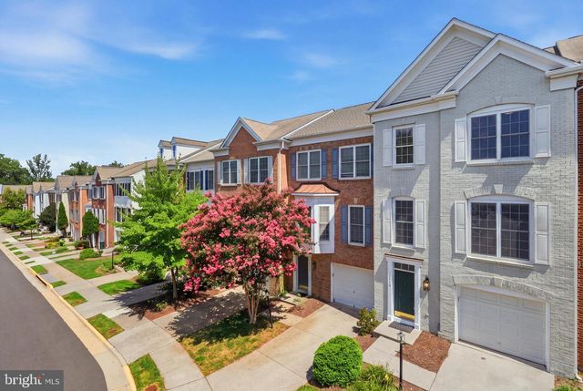 2512 TERRA COTTA CIR, Herndon, VA 20171