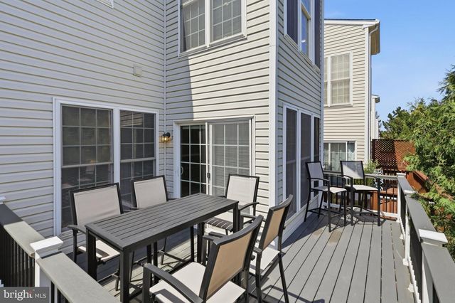 2512 TERRA COTTA CIR, Herndon, VA 20171
