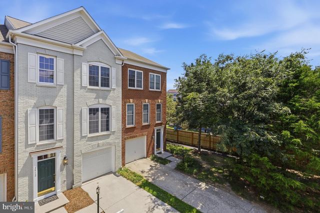 2512 TERRA COTTA CIR, Herndon, VA 20171