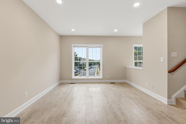 2512 TERRA COTTA CIR, Herndon, VA 20171