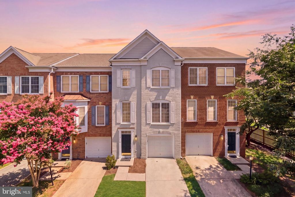 2512 TERRA COTTA CIR, Herndon, VA 20171