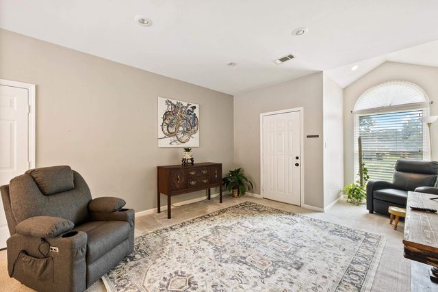2221 E Longhills Road, Benton, AR 72019