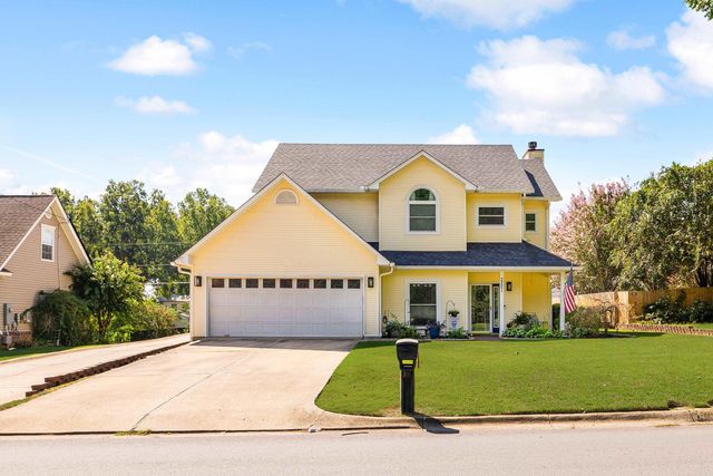 2221 E Longhills Road, Benton, AR 72019
