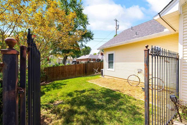2221 E Longhills Road, Benton, AR 72019