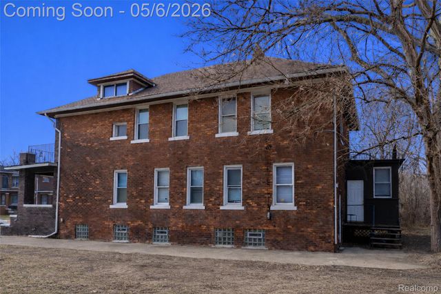 72 Pilgrim Street, Highland Park, MI 48203