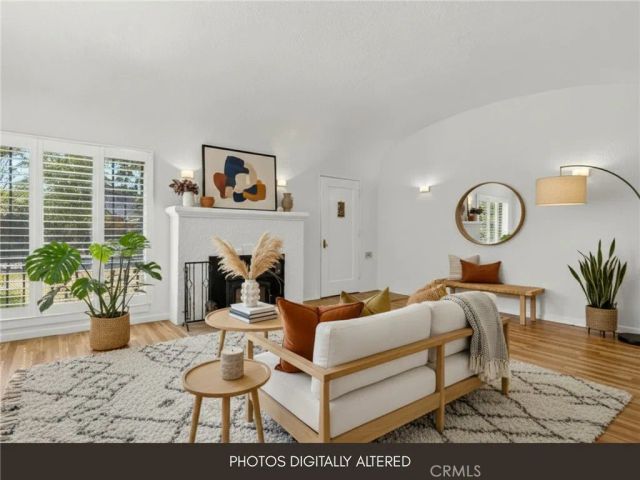 256 N Sierra Vista, Fresno, CA 93702